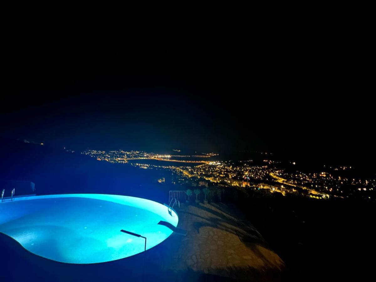 Endless Blue Villa Anavyssos Eksteriør billede